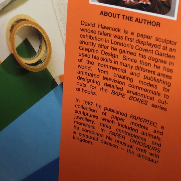 FREE*❤️Paper Dinosaurs: How to Make 20 Original Paper Models book David Hawcock - Picture 9 of 9